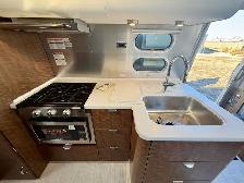 2026 Airstream Globetrotter 27FB - Photo 14