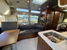 2026 Airstream Globetrotter 27FB - Photo 17