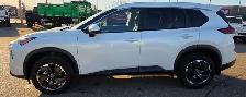 2024 Nissan Rogue SV Moonroof AWD - Photo 2