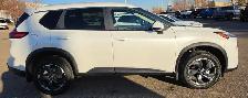 2024 Nissan Rogue SV Moonroof AWD - Photo 6