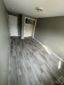 Private room for rent in Kitchener - Photo 2