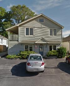Dundas 1 bd rm   den close to Mcmaster in small quiet building