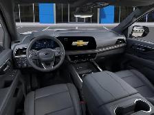 2027 Chevrolet Suburban Z71 - Photo 5