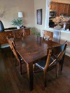Dinning Table and Chairs