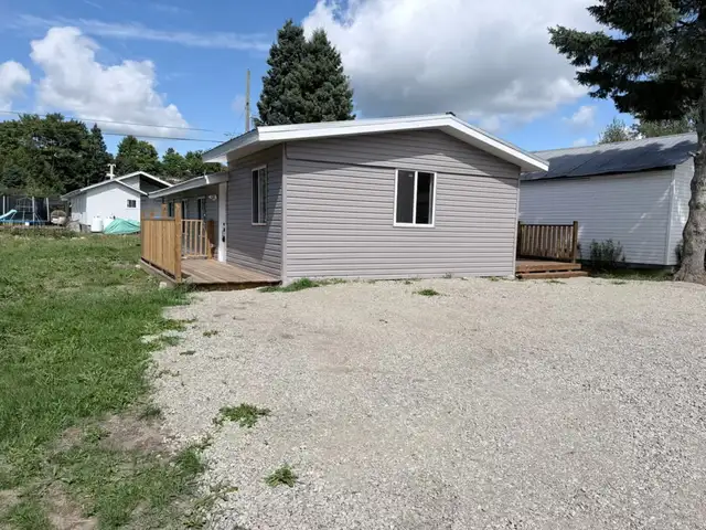 2 bedroom House
