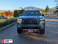 2024 Nissan Frontier PRO-4X C/W NEAR NEW STUDDED WINTERS NO A... - Photo 2