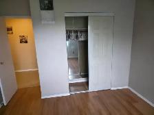 Bedroom for rent - Photo 6