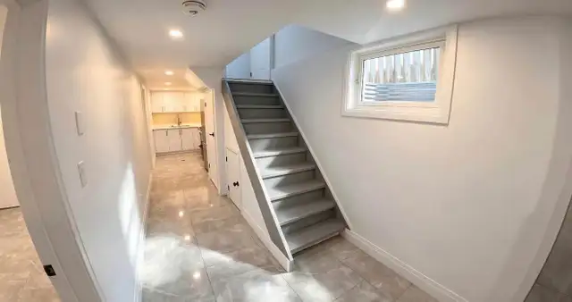 ONE BEDROOM, NEWLY RENOVATED UNIT