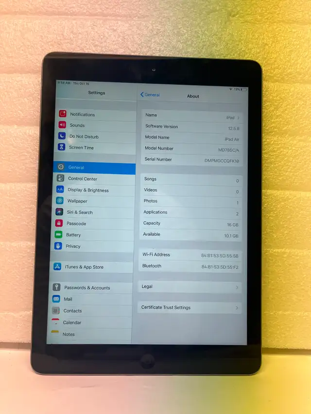 Apple iPad Air 1st Gen 16GB Wi-Fi - Space Grey