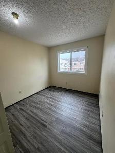 3 Bed 1.5 Bath Unit in Edmonton, AB - Photo 10