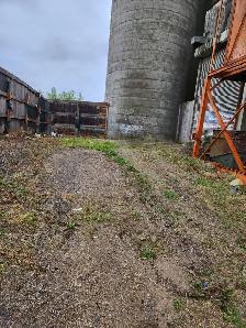 Outside Compound for Rent - Photo 5