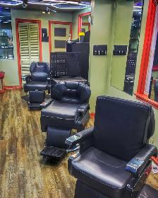 4 Chairs for Rent — Fresh Kut Barber Salon | Brampton - Photo 3