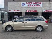 2007 Toyota Sienna CE • Cloth Interior 7 seats - Photo 3