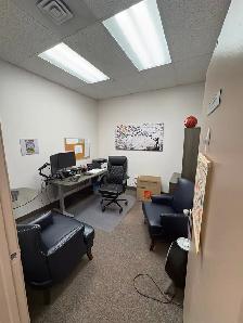 2,389 SF Storefront for Lease - 239 Queen St E, Brampton - Photo 2