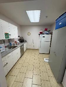 2,389 SF Storefront for Lease - 239 Queen St E, Brampton - Photo 6