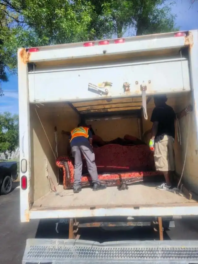 Box Truck — Moving, Delivery & Junk Removal (Driver Included)