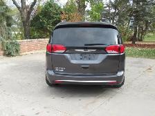2019 Chrysler Pacifica Touring-L Van - Photo 4