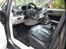 2019 Chrysler Pacifica Touring-L Van - Photo 11
