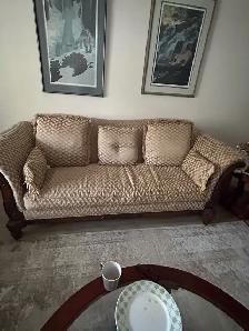 Colonial Couch and Love Saet