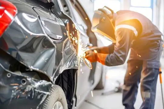 WE'RE HIRING EXPERIENCED AUTO BODY SHOP HELPER