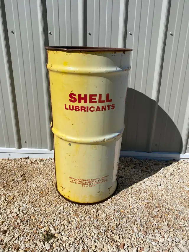 Vintage Shell Oil Can / Barrel 60 litre size with Clam shell