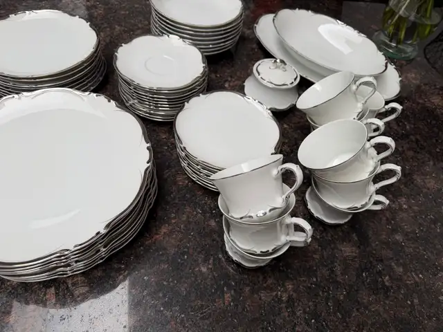 Vaisselle en porcelain 8 pers.