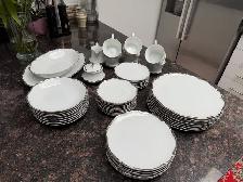 Vaisselle en porcelain 8 pers. - Photo 3
