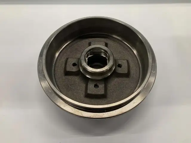 BOSCH 0 986 477 303 Brake Drum