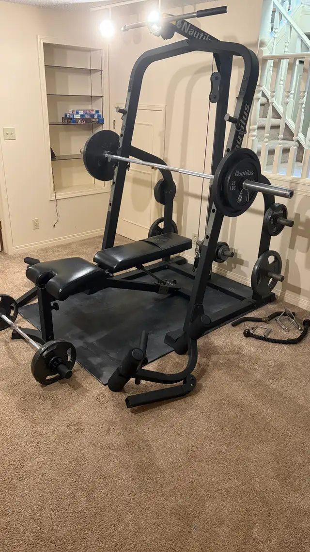 Nautilus Power Rack, Lat Pulldown, Bench, Olympic Bar and 350lbs