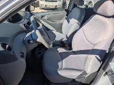 2003 Toyota Echo Sedan Low KM Fuel Efficient Vehicle Air Conditi - Photo 7