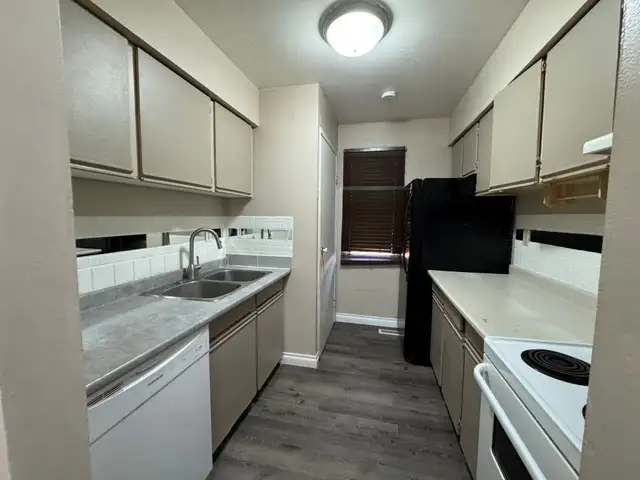 4611 - 50 Street - 2 House for Rent