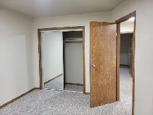 #8604 - 3 Bed/1.5 Bath Duplex Available Now! Rent $1600 - Photo 16