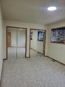 #8604 - 3 Bed/1.5 Bath Duplex Available Now! Rent $1600 - Photo 18