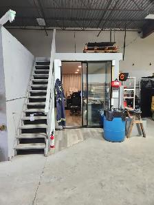 SHARED SHOP SPACE AVAILABLE – VERNON - Photo 2