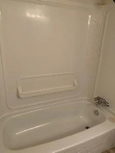 Amazing Find in Red Deer! 3 Bedrooms, 1 Bath! - Photo 13