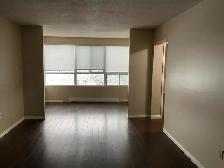 SPACIOUS ONE BEDROOM IN NORTH LONDON HIGHRISE - Photo 5
