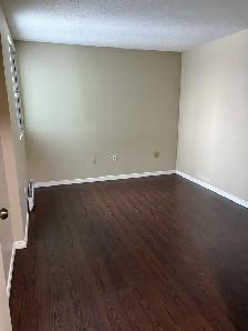 SPACIOUS ONE BEDROOM IN NORTH LONDON HIGHRISE - Photo 7