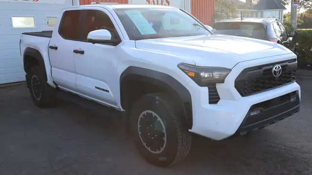 2025 Toyota Tacoma TRD Crew 4x4