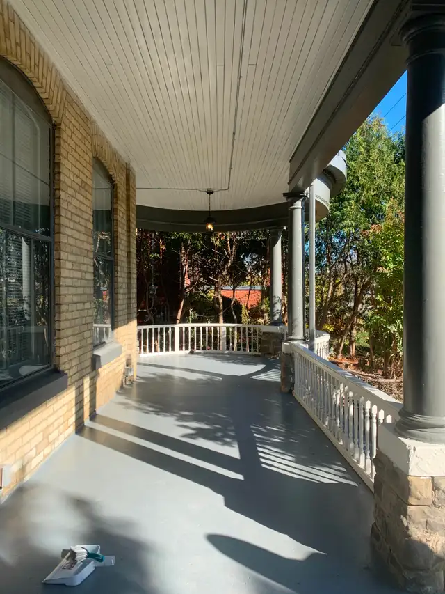 1-Bedroom Apt in Beautiful Heritage Edwardian House w/ Parking