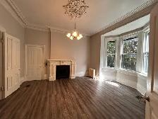 1-Bedroom Apt in Beautiful Heritage Edwardian House w/ Parking - Photo 5
