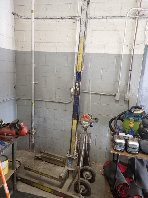 Vermette 512A Lift