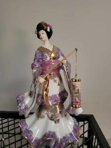 Porcelain Dolls - Photo 10