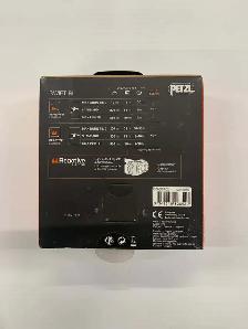 PETZL, Swift RL Rechargeable Headlamp with 900 Lumens & Automati - Photo 2