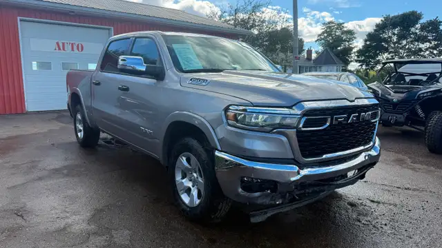 2025 Dodge Ram Crew 4x4 Bighorn E-TORQUE HYBRID