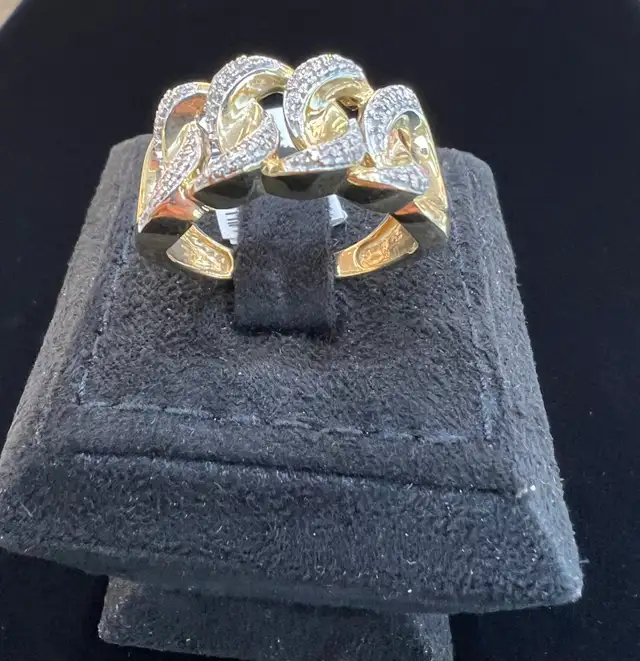 10k diamonds Ring