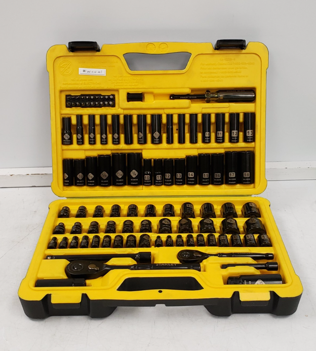(9925732) Stanley STMT71658CCT 99 Piece Socket Set