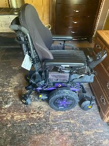 Quantum 6 Motion Power Mobility chair
