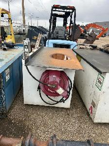 Oil dispensing work tables - Photo 4