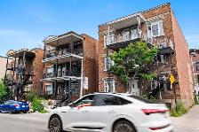 En face du Parc Jarry, 1cac, 3e étage, 2 métros, Petite Italie - Photo 10
