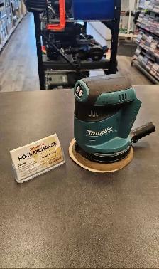 MAKITA ORBITAL SANDER TOOL ONLY